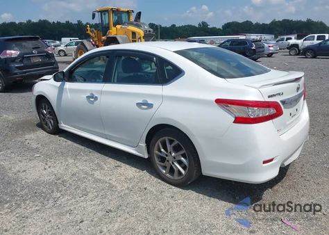 2015 Nissan Sentra Sr z USA, uszkodzony, nr VIN 3N1AB7AP6FY226855